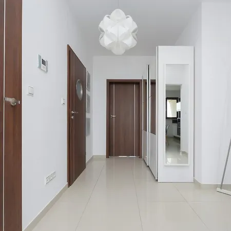Przytulny Apartament Dla 4 Osob Z Parkingiem By Renters Lägenhet Warszawa