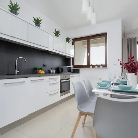 Przytulny Apartament Dla 4 Osob Z Parkingiem By Renters * Warszawa